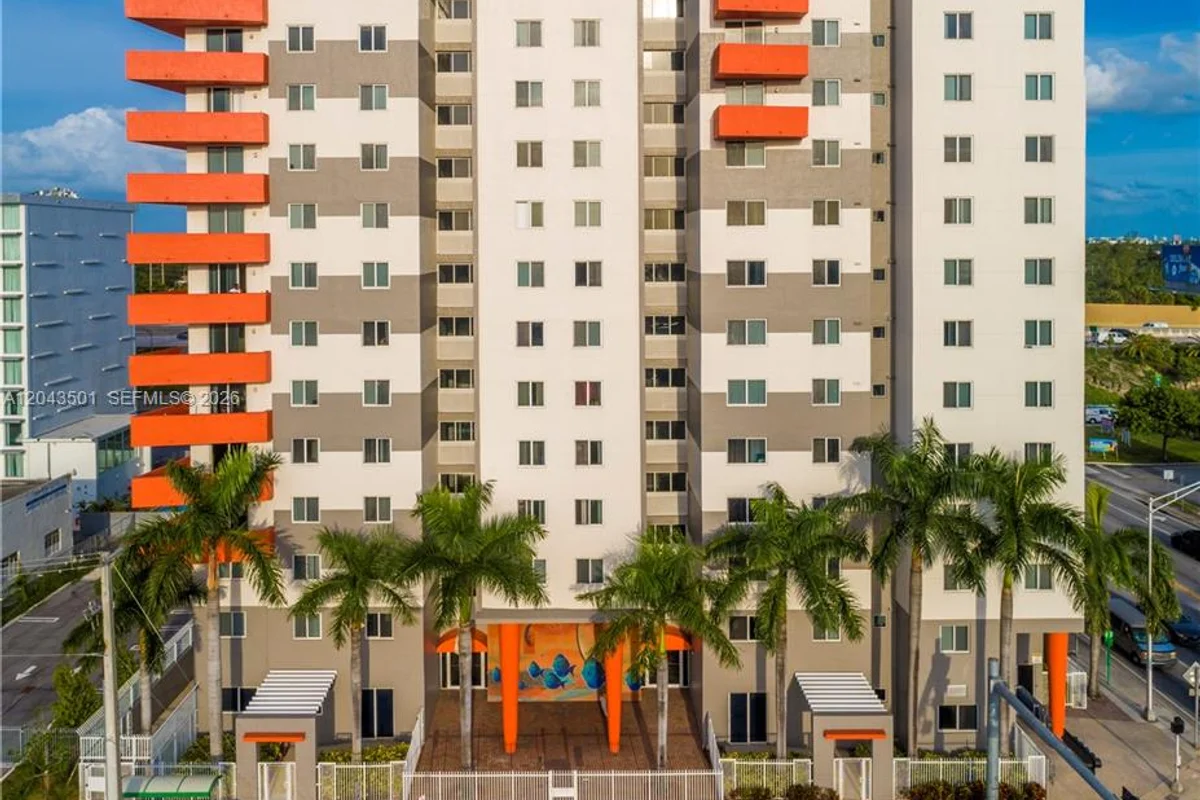 7901 NW 7th Ave #1102, Miami: photo 1 of 12