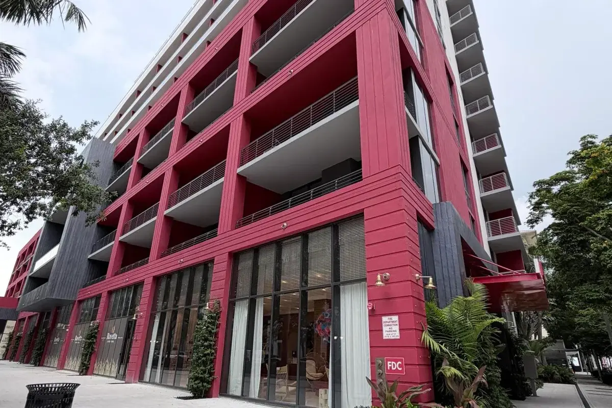 90 NE 32nd St NE #525, Miami: photo 1 of 28