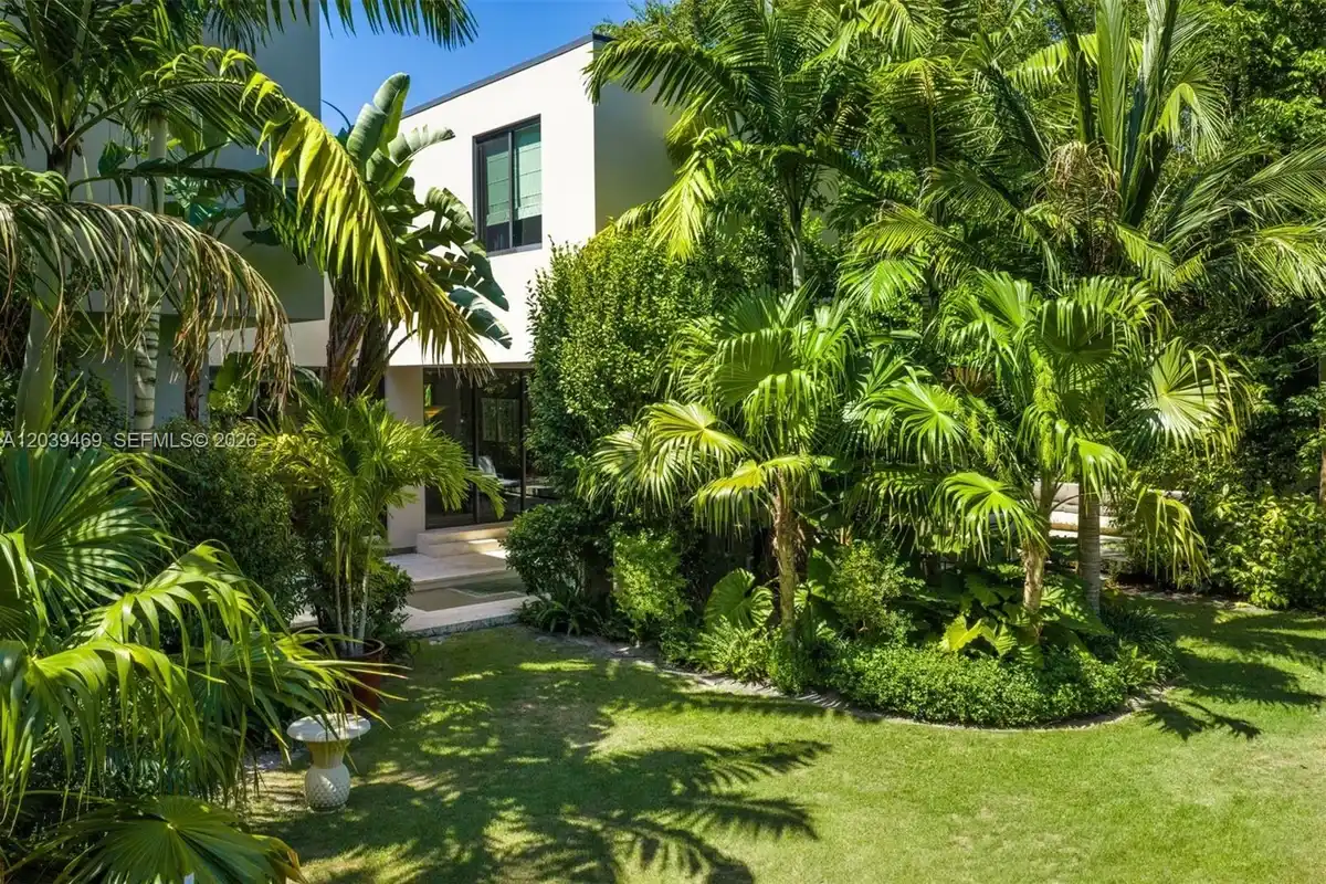 7851 SW 48th Pl, Miami: photo 1 of 47