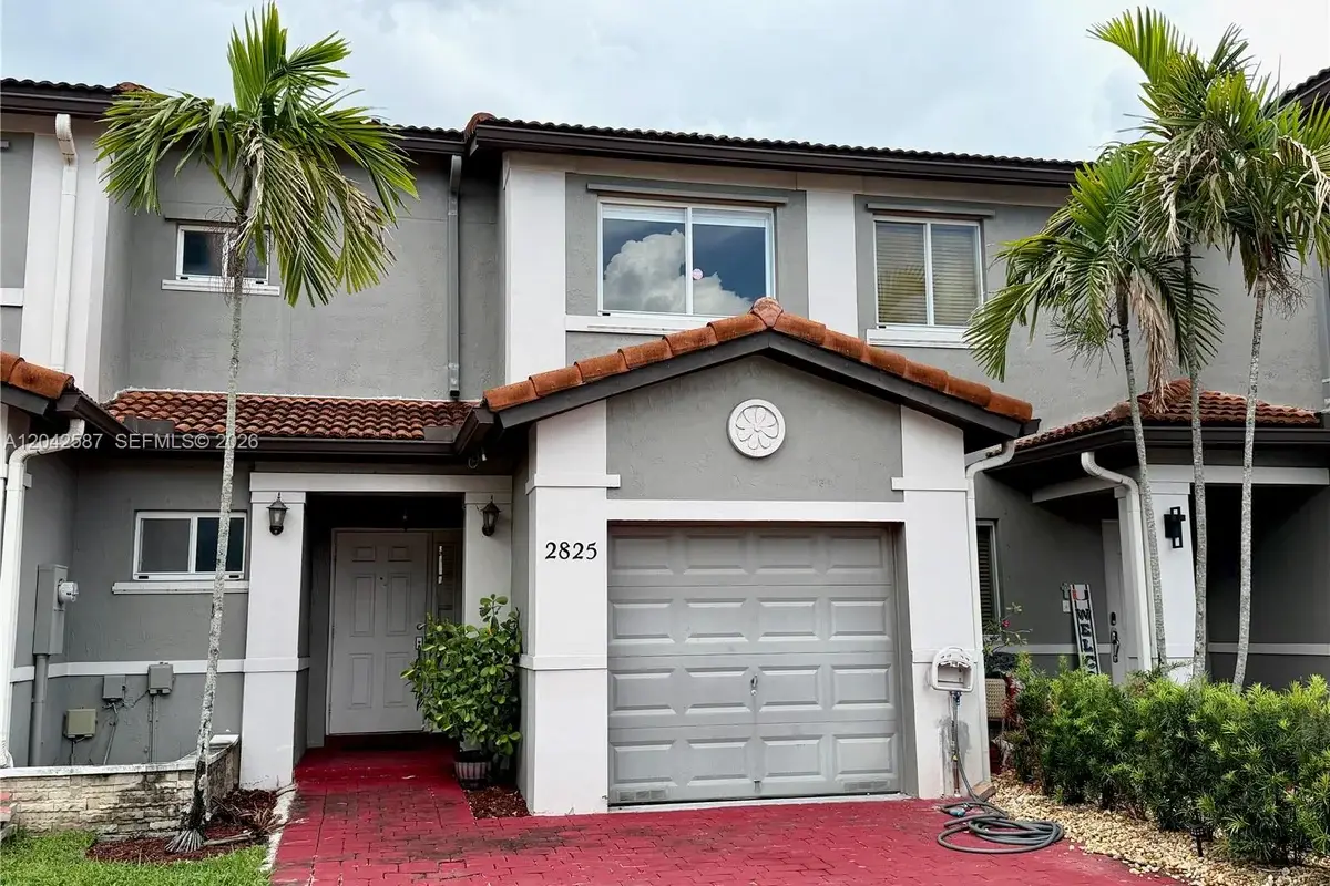 2825 SW 127th Way, Miramar: photo 1 of 16