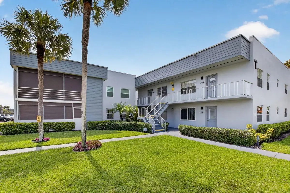 955 Normandy Trl, Delray Beach: photo 1 of 29