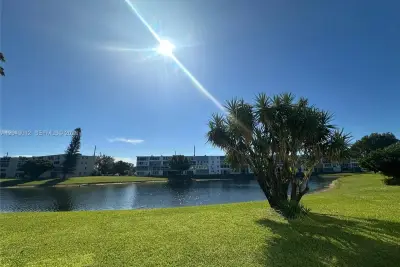 1009 Harwood C, Deerfield Beach: photo 1 of 33