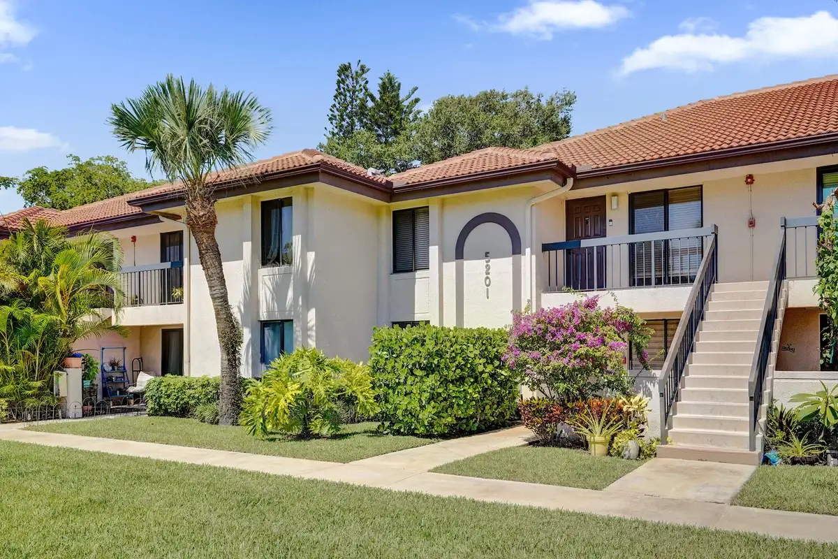 5201 W Club Cir #103, Boca Raton: photo 1 of 41