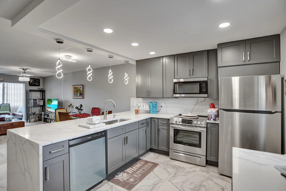130 NE 26th Ave #3070, Boynton Beach: photo 1 of 39