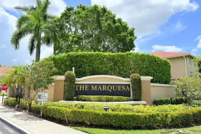 100 SW 117th Ter #2207, Pembroke Pines: photo 1 of 20