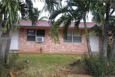 5425 NW 16th Ct, Lauderhill: photo 1 of 17