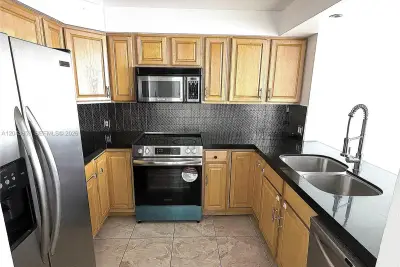 20335 W Country Club Dr #2210, Aventura: photo 1 of 7