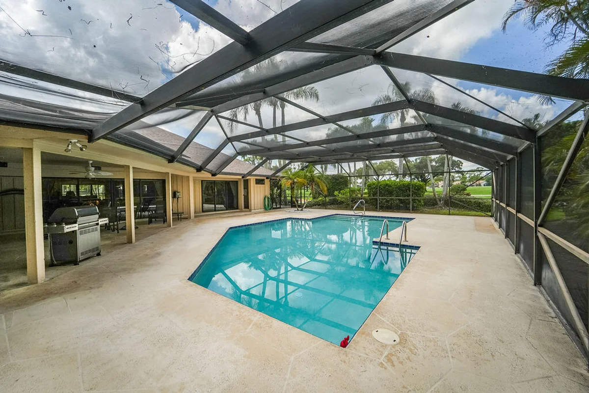6499 Brandon St, Palm Beach Gardens: photo 1 of 46