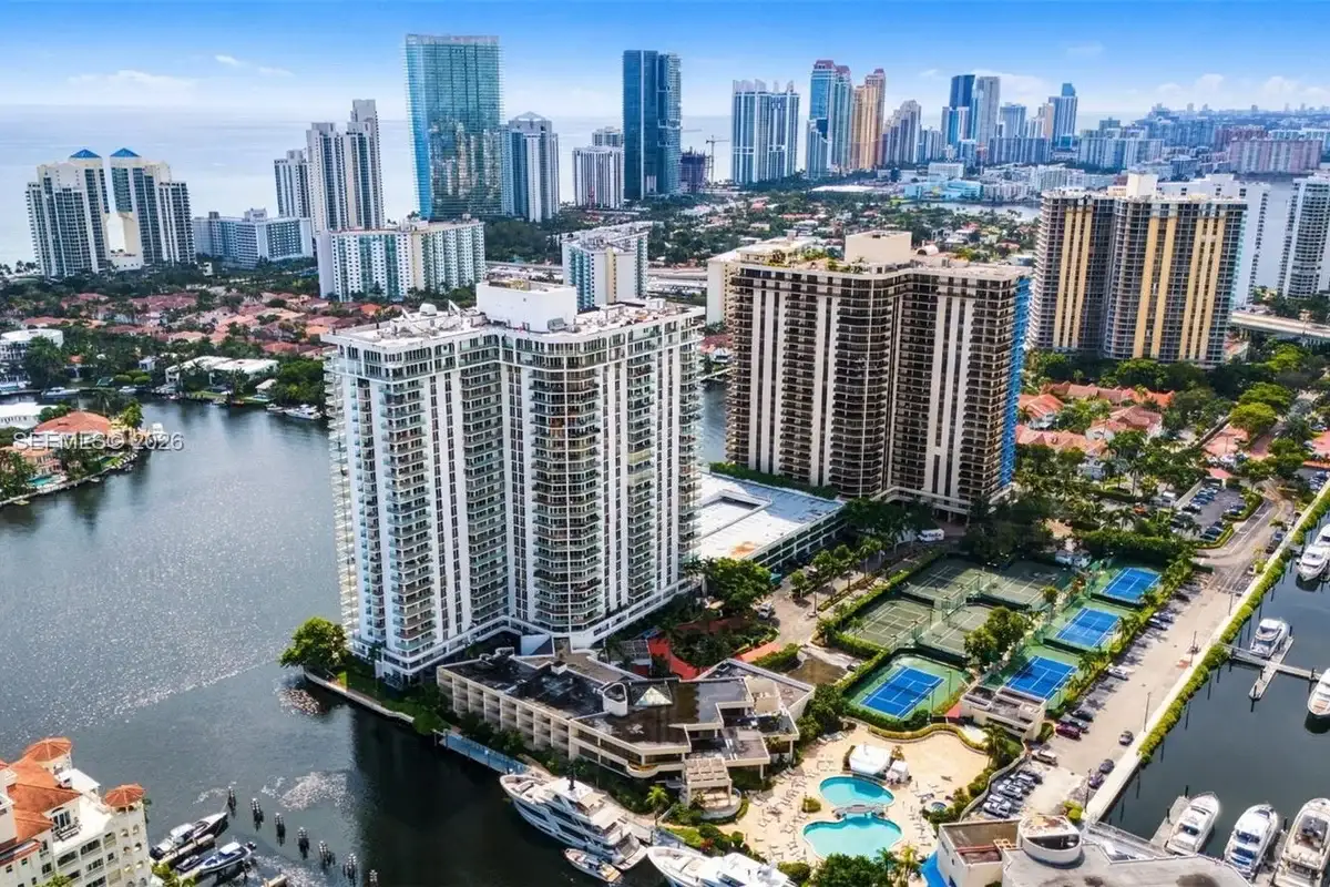 19707 Turnberry Way #23C, Aventura: photo 1 of 6