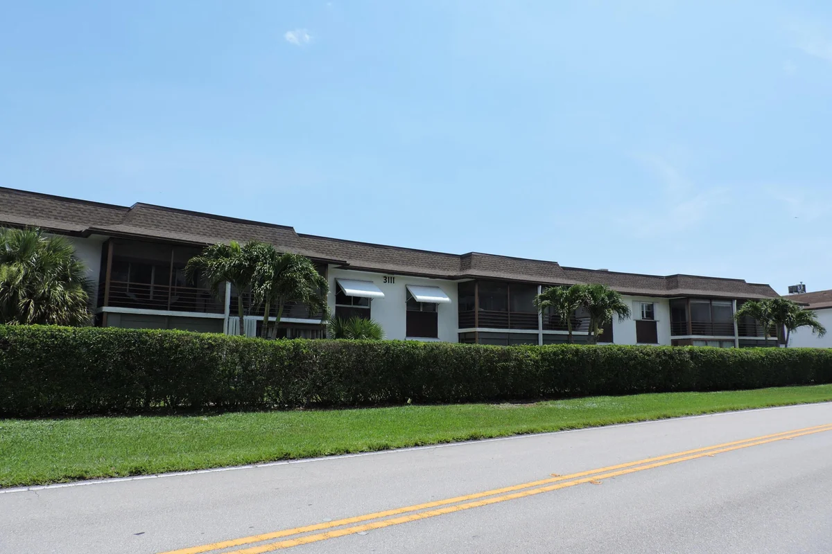 3111 Gardens E Dr #25, Palm Beach Gardens: photo 1 of 17