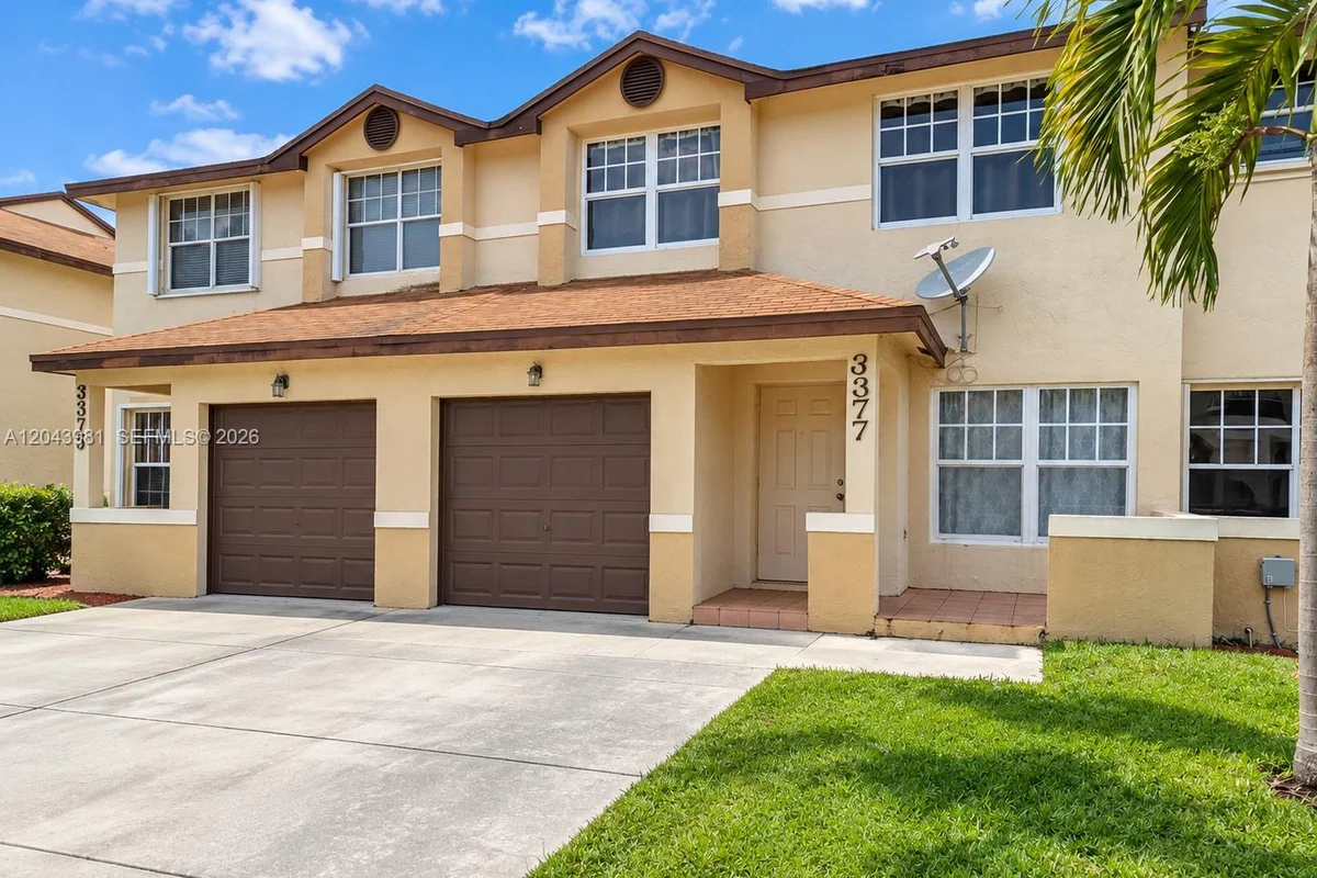 3377 NW 198th Ter, Miami Gardens: photo 1 of 16