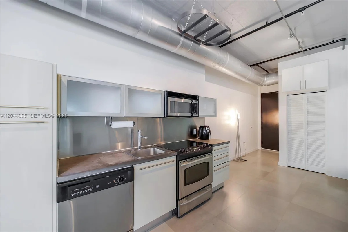 1700 Meridian Ave #310, Miami Beach: photo 1 of 20
