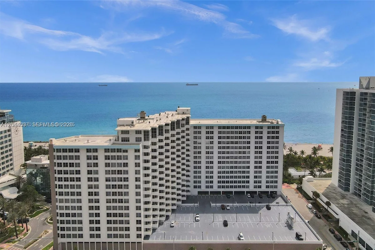 2899 Collins Ave #1726, Miami Beach: photo 1 of 22