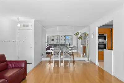11 Island Ave #610, Miami Beach: photo 1 of 36