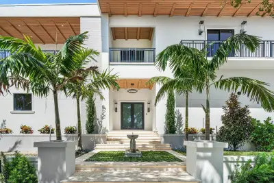 7935 S Flagler Dr, West Palm Beach: photo 1 of 9