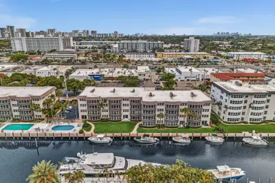 3031 NE 51st St #403w, Fort Lauderdale: photo 1 of 31