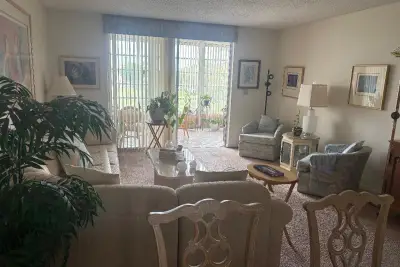 7301 NW 1st St #406, Margate: photo 1 of 8