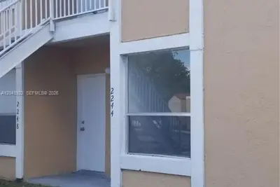 2244 SW 81st Ave, Miramar: photo 1 of 15