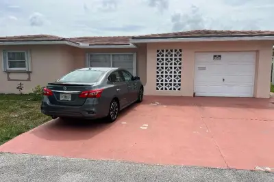 5803 NW 86th Ave, Tamarac: photo 1 of 14