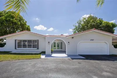 2757 NW 116th Ter, Coral Springs: photo 1 of 43