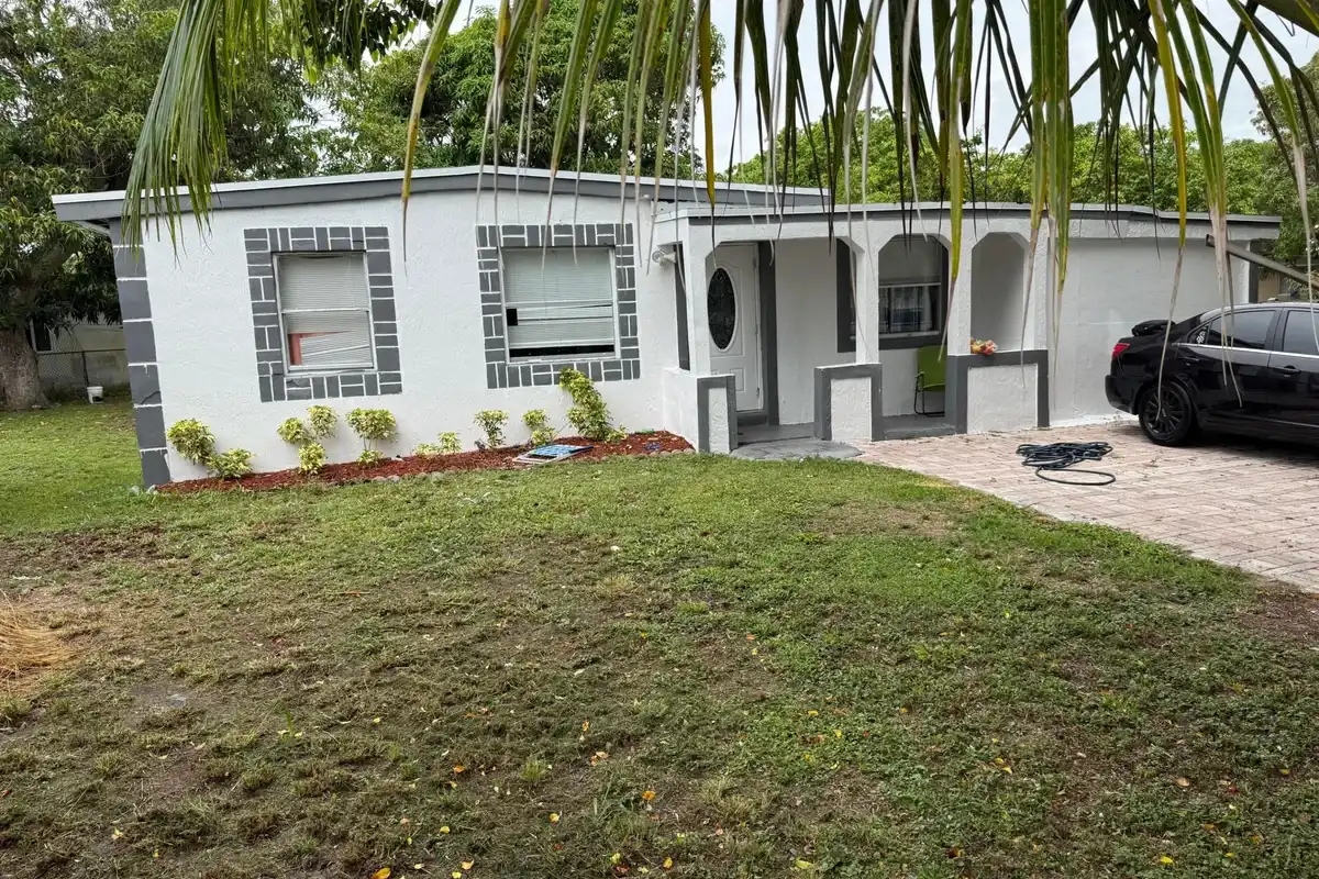 440 Tulip Tree Dr, Lake Worth: photo 1 of 24