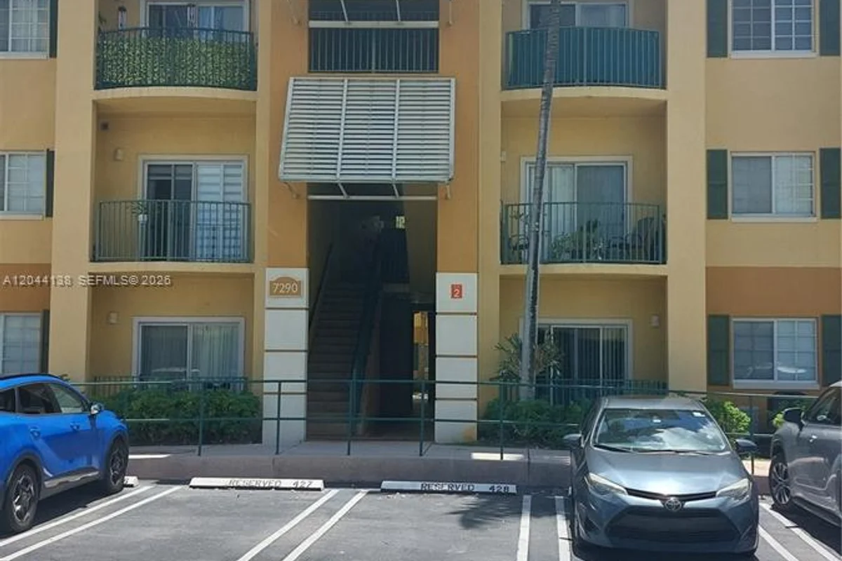 7290 NW 114th Ave #206-7, Doral: photo 1 of 13