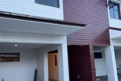 916 NW 8th St #4, Florida City: photo 1 of 4