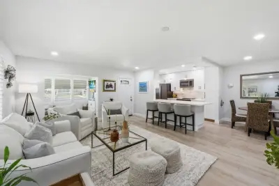 957 Circle Dr #D, Delray Beach: photo 1 of 34