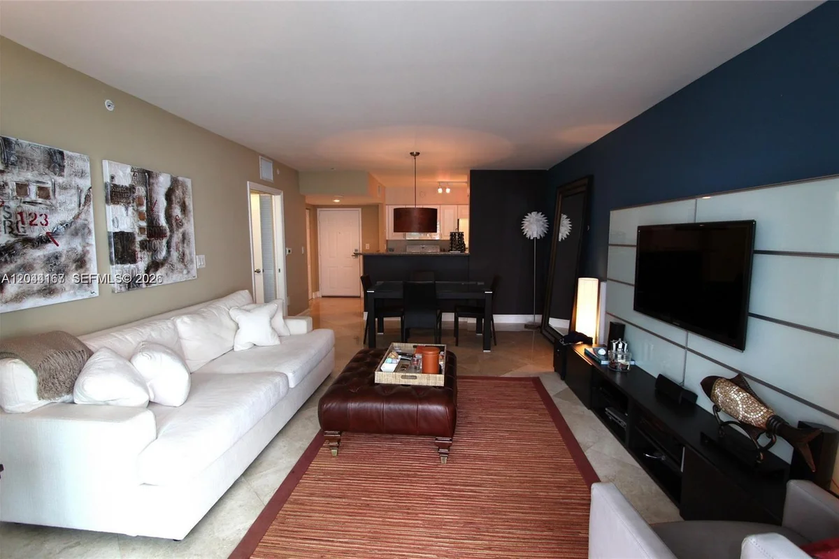 1155 Brickell Bay Dr #3107, Miami: photo 1 of 11