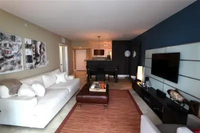 1155 Brickell Bay Dr #3107, Miami: photo 1 of 11