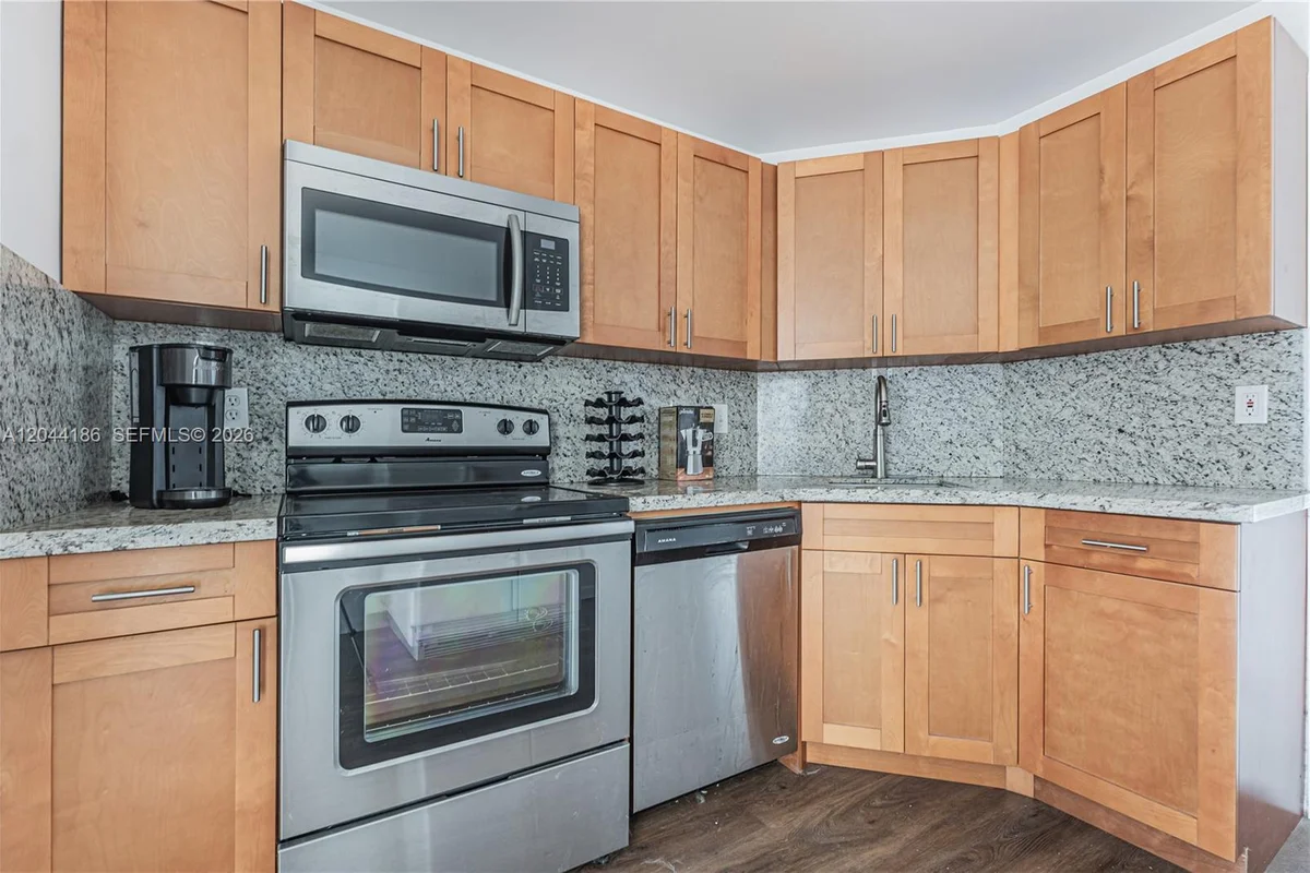 3301 Spanish Moss Ter #406, Lauderhill: photo 1 of 31