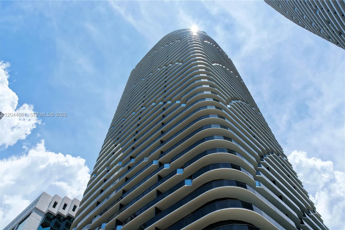 55 SW 9th St #2208, Miami: photo 1 of 45