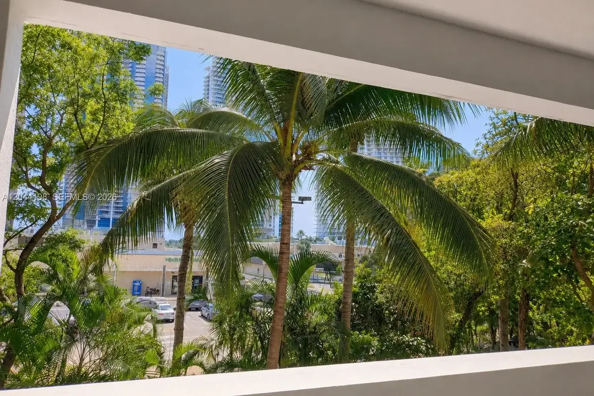 17145 N Bay Rd #4307, Sunny Isles Beach: photo 1 of 26