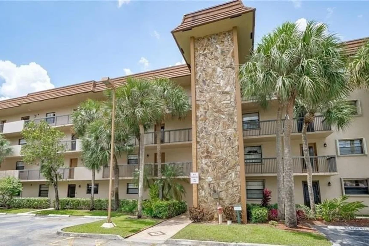4940 E Sabal Palm Blvd #Ph8, Tamarac: photo 1 of 1