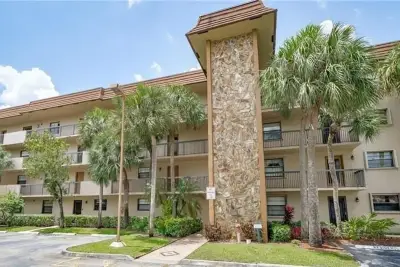4940 E Sabal Palm Blvd #Ph8, Tamarac: photo 1 of 1