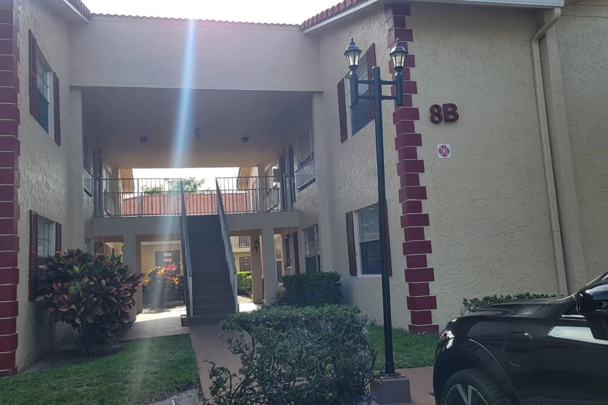 3766 N University Dr #M-8, Coral Springs: photo 1 of 27