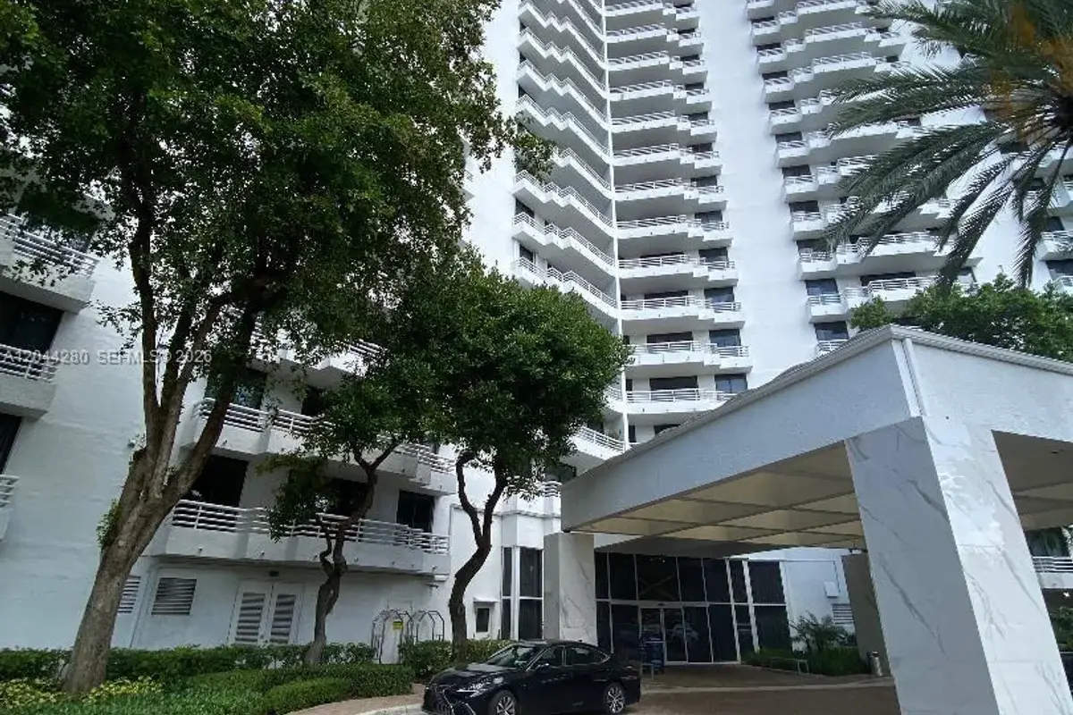 3300 NE 192nd St #612, Aventura: photo 1 of 42