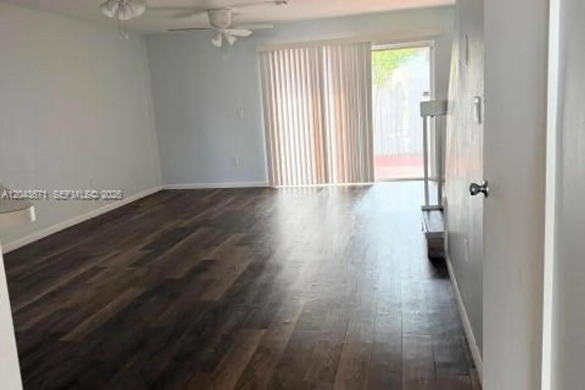 6256 SW 129th Ave, Miami: photo 1 of 17