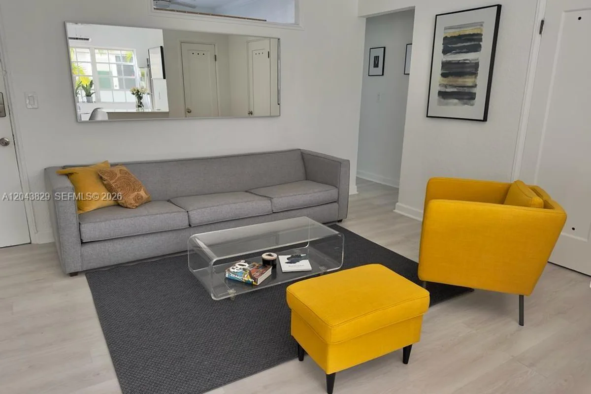 836 10th St #5, Miami Beach: photo 1 of 28