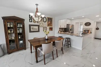 1021 Mockingbird Ln #211, Plantation: photo 1 of 33