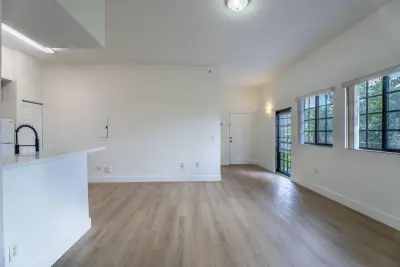 2801 Riverside Dr #301-s, Coral Springs: photo 1 of 20