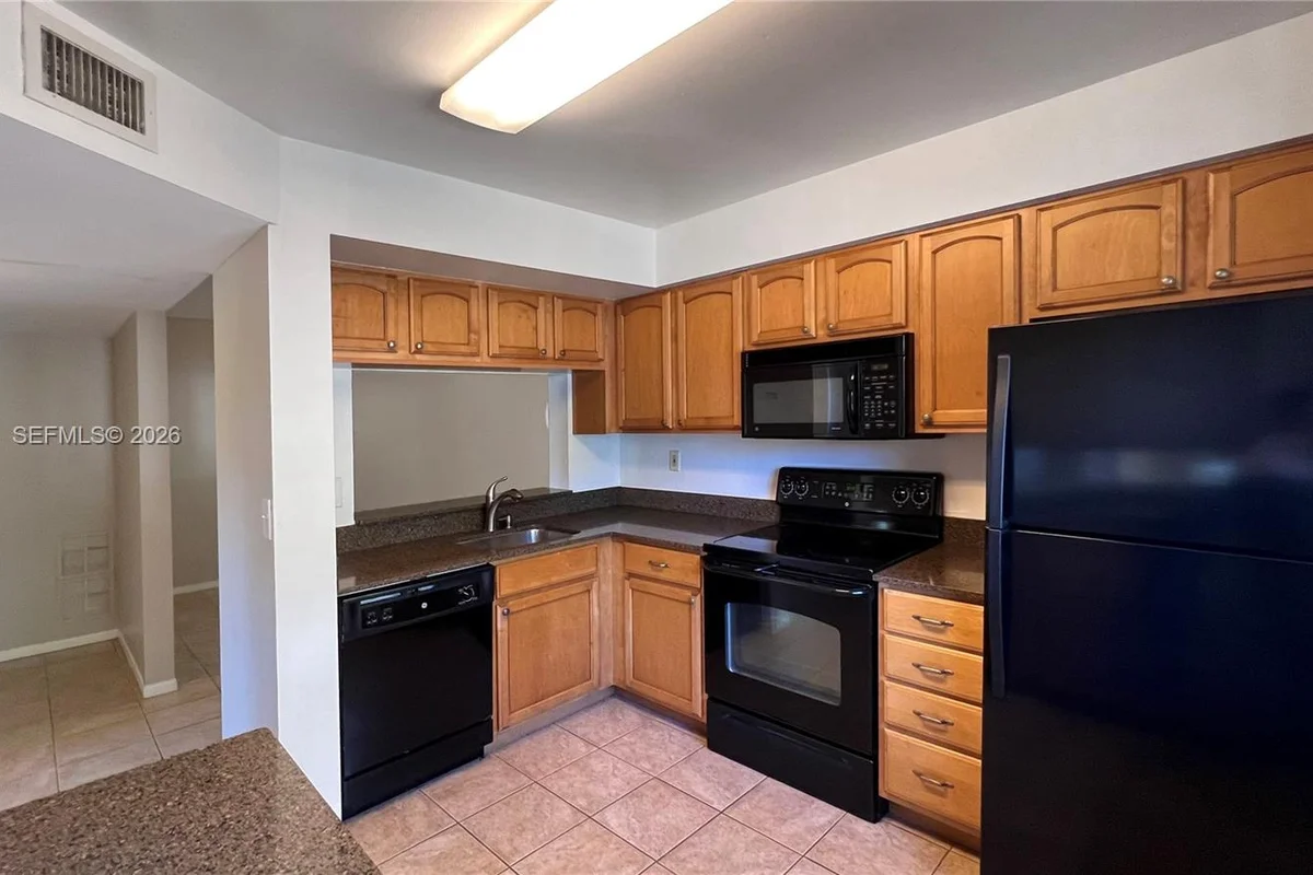 757 NW 92nd Ave, Plantation: photo 1 of 29