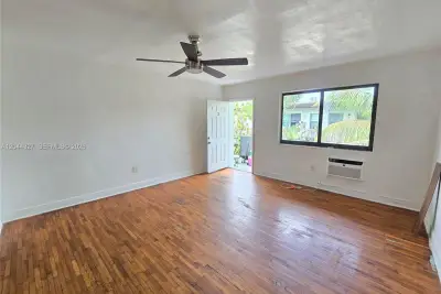 7035 Rue Granville #3, Miami Beach: photo 1 of 7