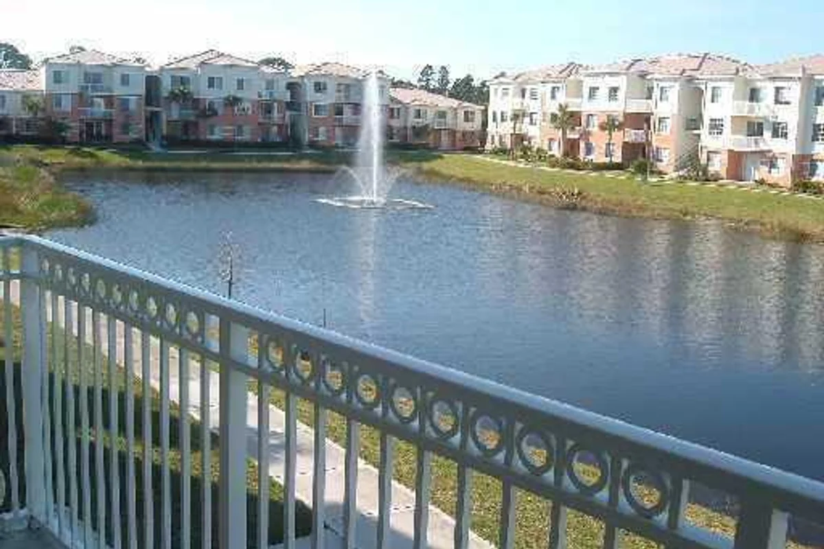 10208 Myrtlewood Cir W, Palm Beach Gardens: photo 1 of 23