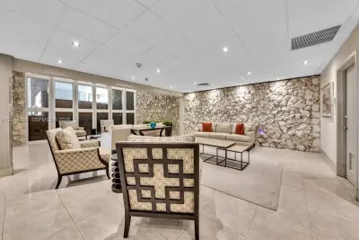 3111 N Ocean Dr #904, Hollywood: photo 1 of 20