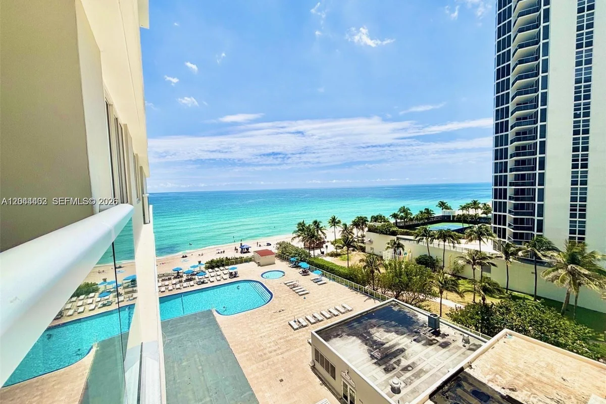 19201 Collins Ave #606, Sunny Isles Beach: photo 1 of 16