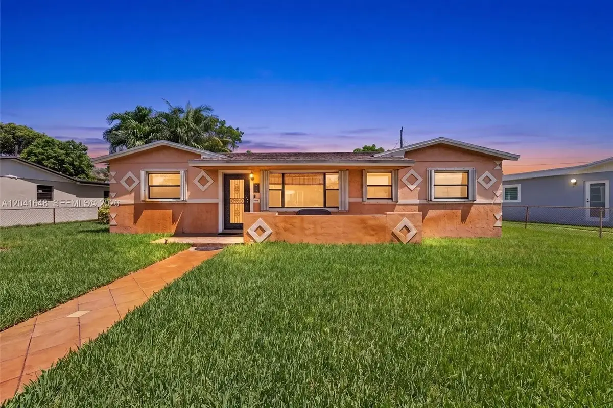 2915 NW 206th St, Miami Gardens: photo 1 of 26