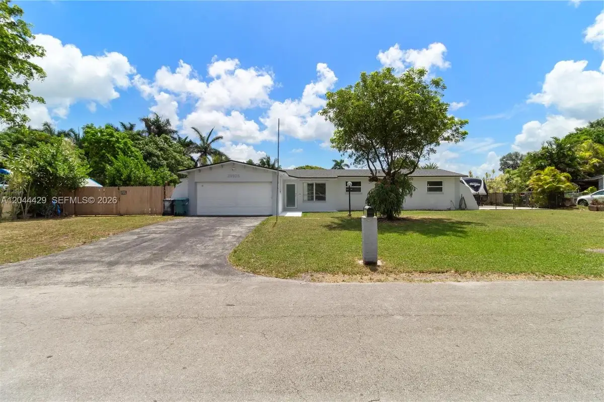 29925 SW 168th Ct, Homestead: photo 1 of 37