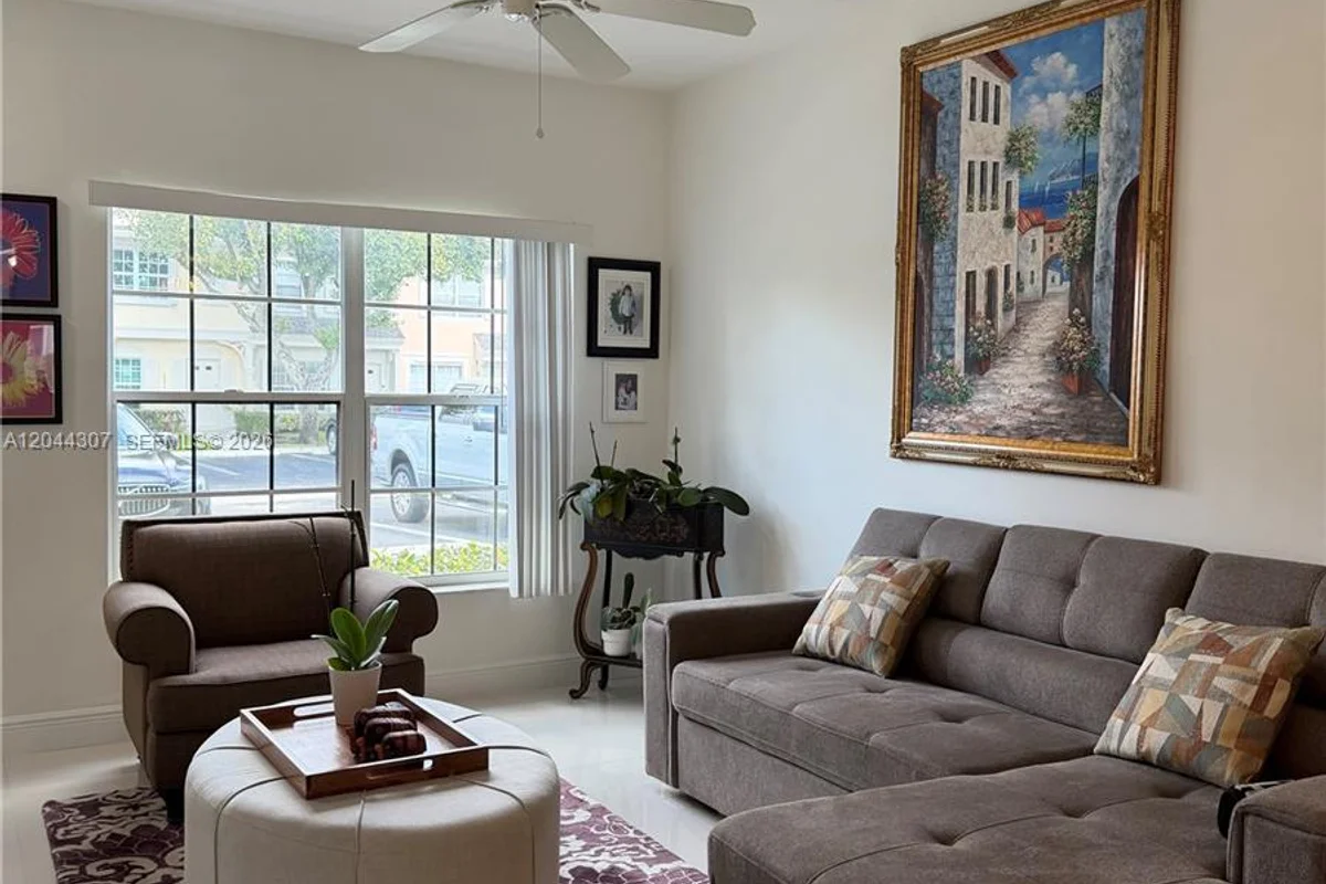 16619 Hemingway Dr, Weston: photo 1 of 14