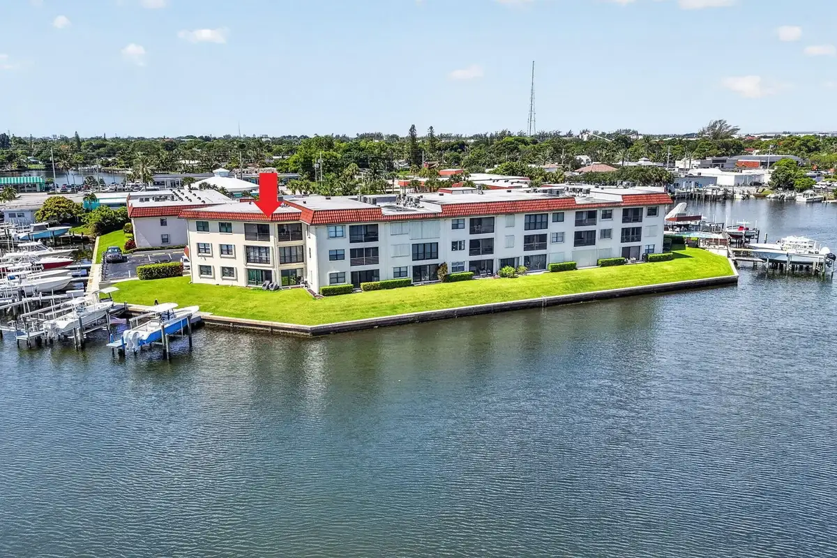 313 Lake Cir #316, North Palm Beach: photo 1 of 51